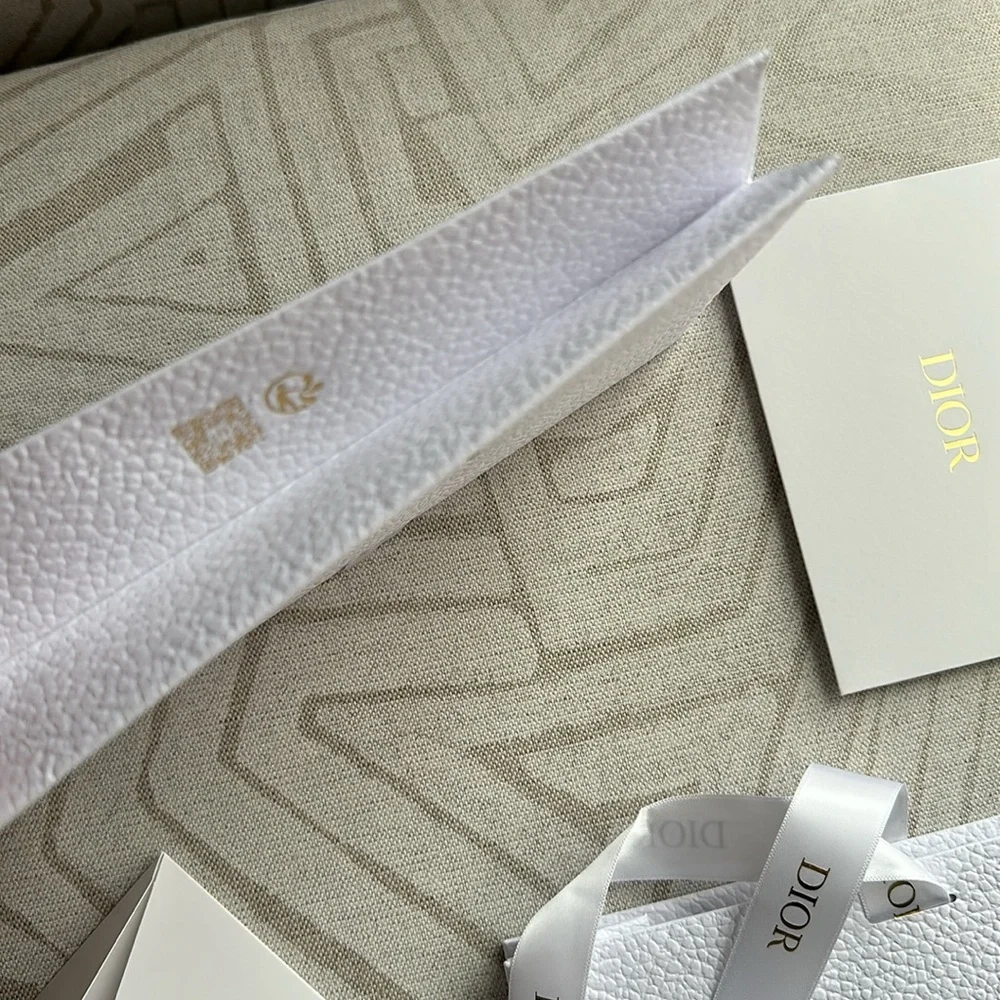 2 x Dior white small gift bag - Picture 6 of 13